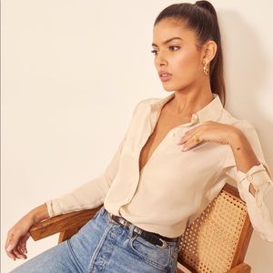 Reformation Anne Button-Up Silk Top in Almond (S)